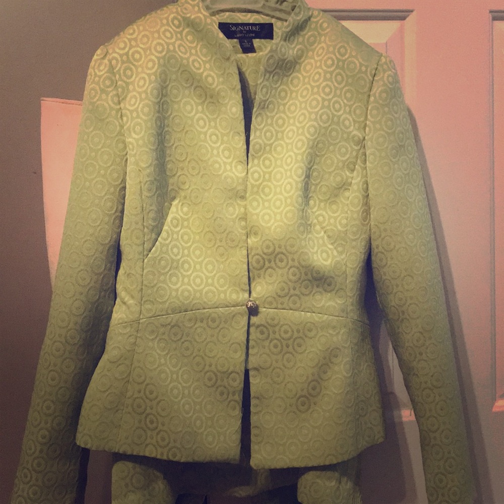Women’s 2pc. Suit